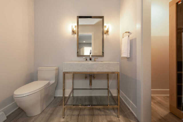 Brady3-Bathroom9-1080x720